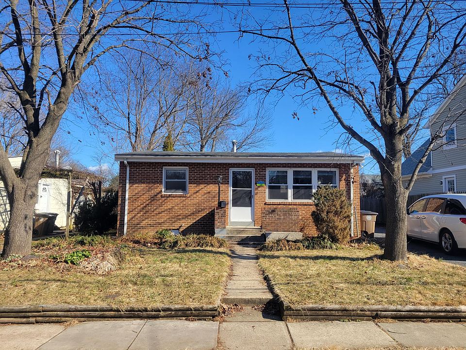 1st image of 113 Charles St