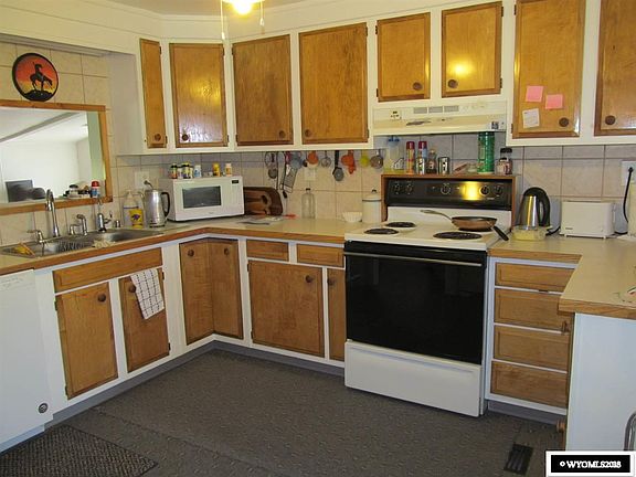 3rd image of 606 W Saratoga Ave