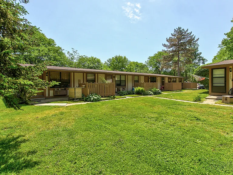 Heritage Apartments — Photo 15