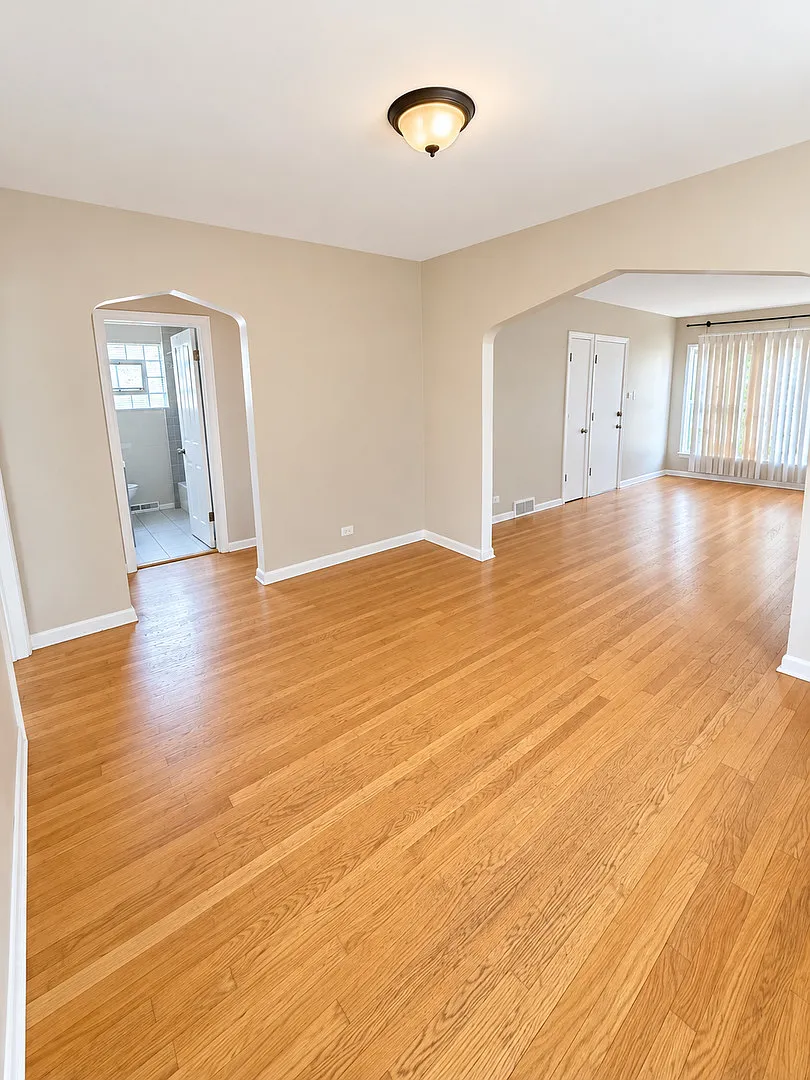 2 bed, 950 sqft, $1,499 — Photo 4