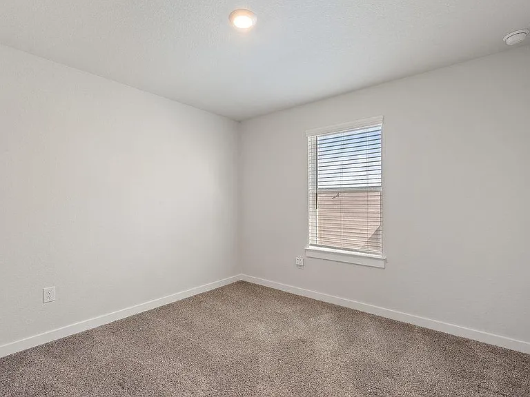 368 Banff Dr — Photo 27
