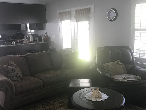 3rd image of 506 Azalea St