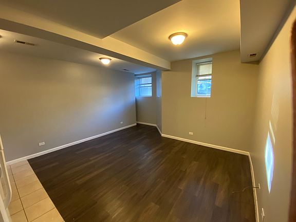 2nd image of 3759 N Wilton Ave #Gb