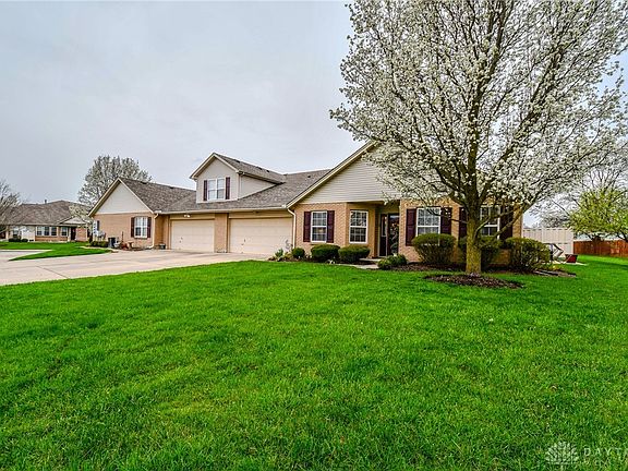 2nd image of 4065 Twin Lakes Cir