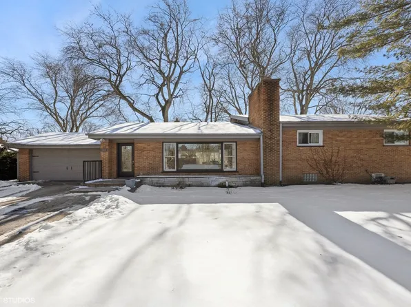 605 63rd St, Willowbrook, IL 60527