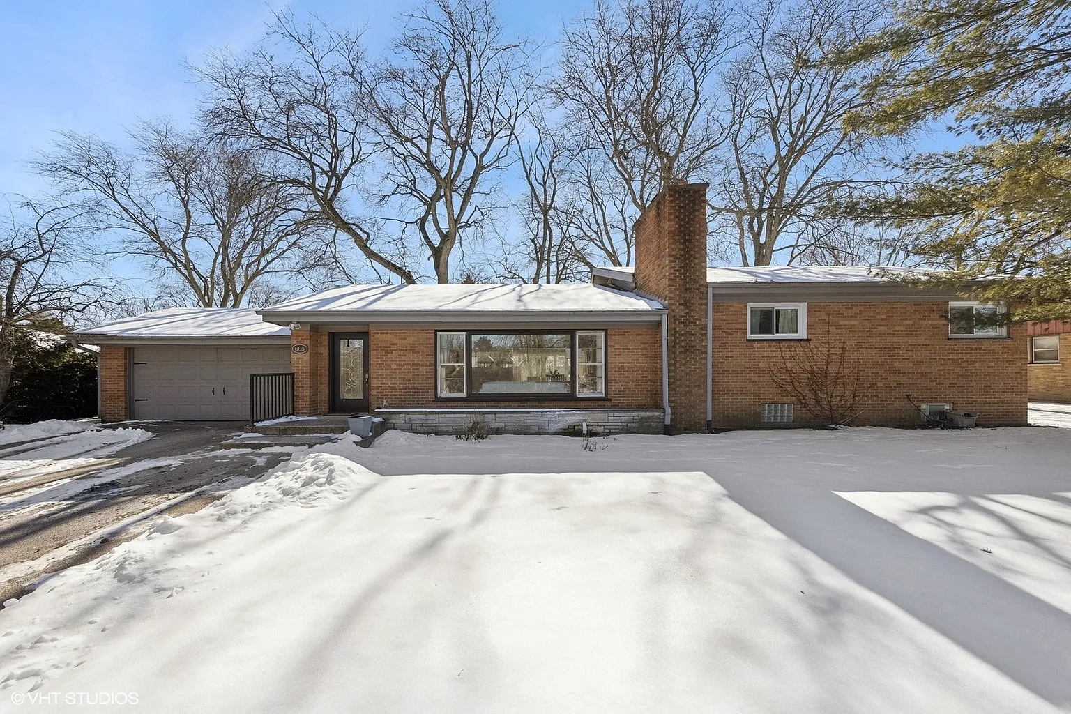 605 63rd St photo 1