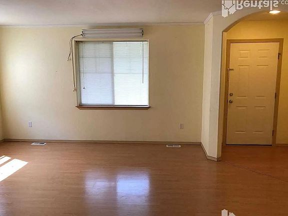 5th image of 8431 13th Pl SE
