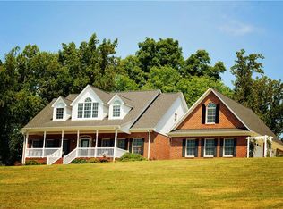 7750 Boyer Farm Rd, Walnut Cove, NC 27052