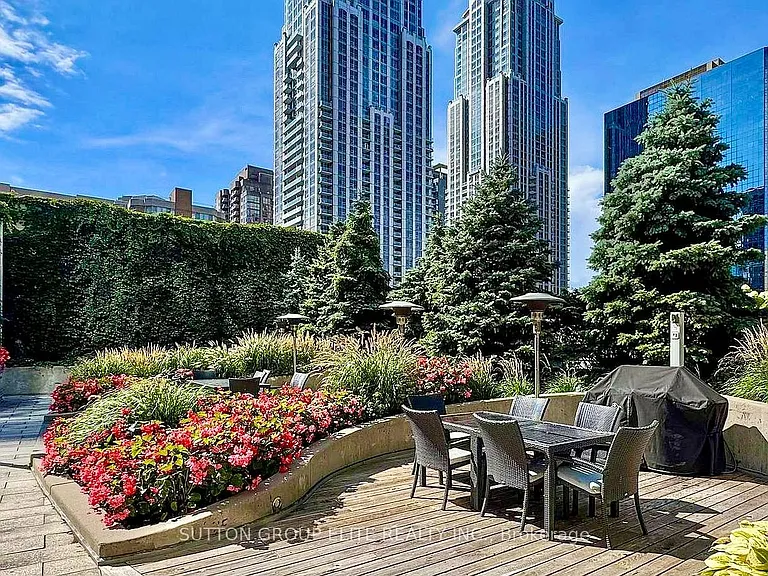 386 Yonge St #2903 — Photo 12