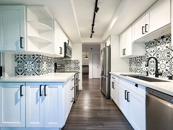 4717 W Lake Sammamish Pkwy SE APT C202