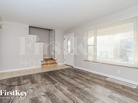 4th image of 3632 Edgebrook Dr