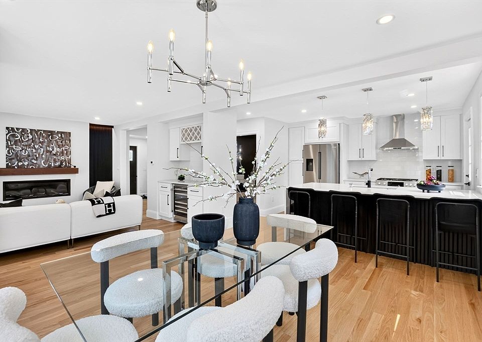 1st image of 66 Linden St