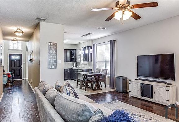 3rd image of 2025 Terence Ln