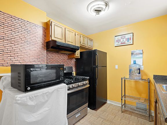 4th image of 42 W 138th St APT 34