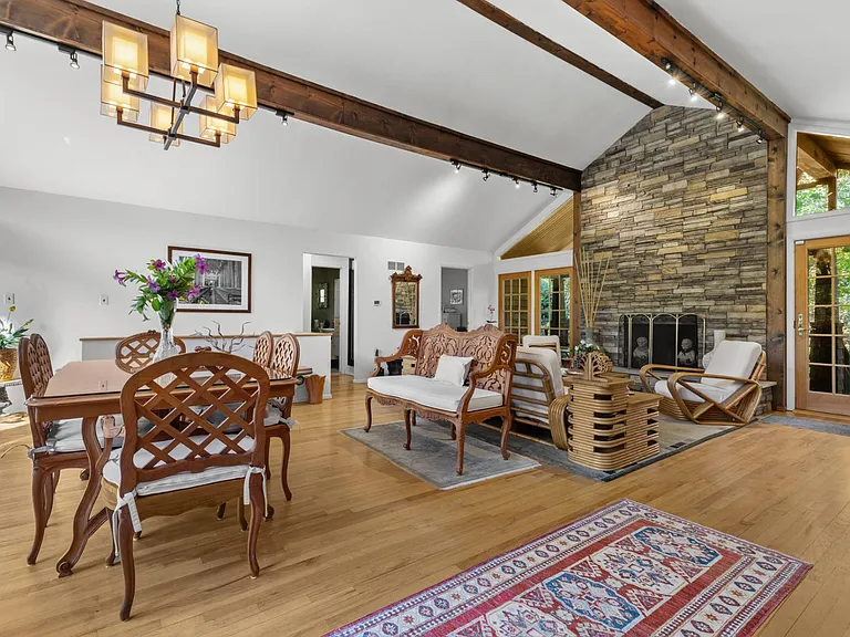 210 Treescape Dr — Photo 10
