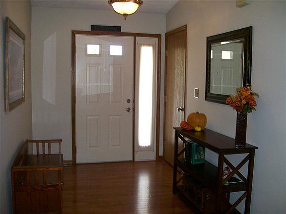 3rd image of 52 Remington Ct