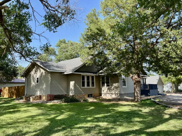 602 N Walnut St, Beloit, KS 67420