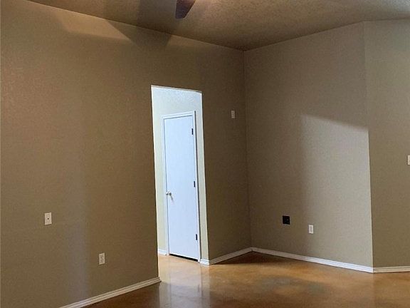 4th image of 7823 Honeysuckle Dr