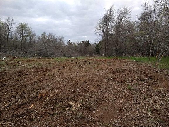 4th image of 301 Kaaawa Ln