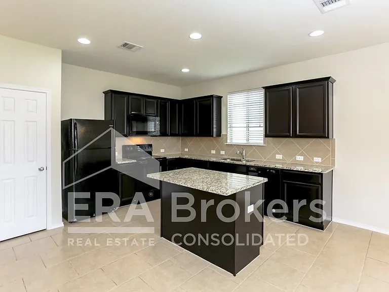 8918 Night View Dr — Photo 10