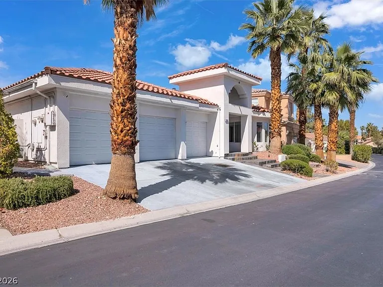 7956 Marbella Cir — Photo 25