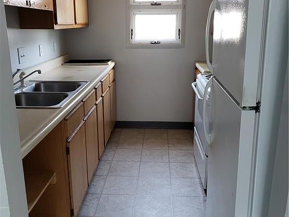 4th image of 3648 W 47th Pl