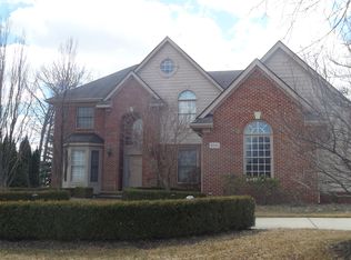 6225 Branford Dr, West Bloomfield, MI 48322