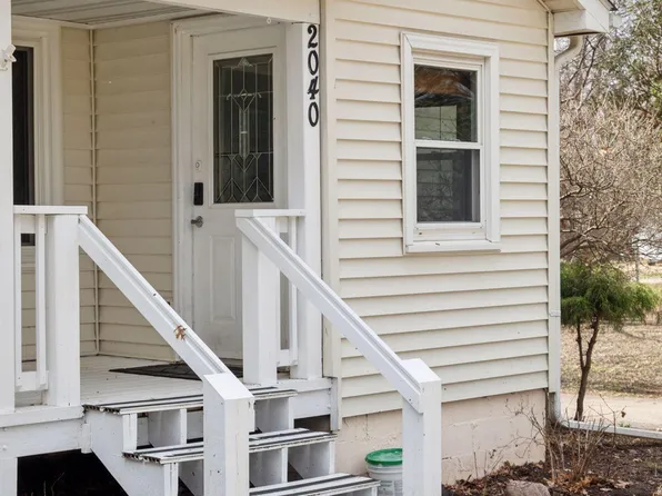 2040 17th Ave E, North Saint Paul, MN 55109