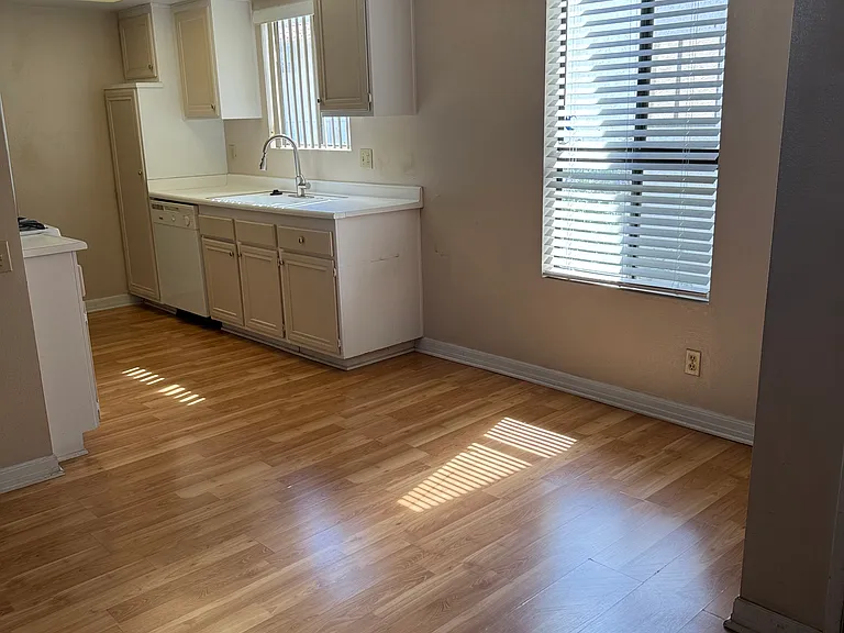 2240 S Palm Canyon Dr — Photo 4