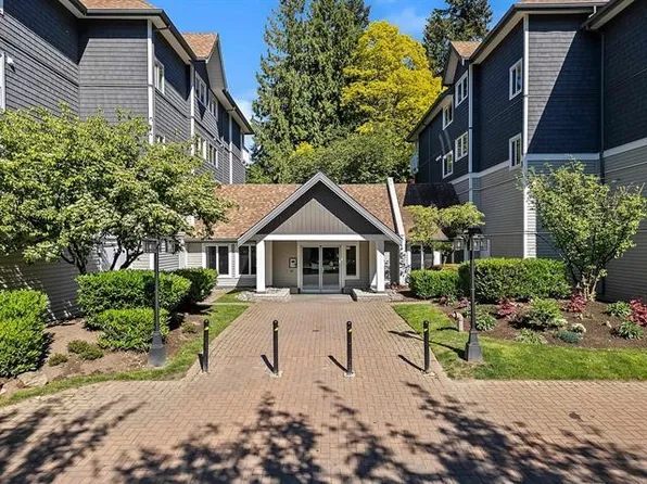 9626 148th St #310, Surrey, BC V3R 0W2