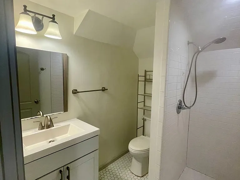 1012 South Alston St — Photo 11