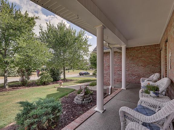 2nd image of 4124 Chancellor Dr