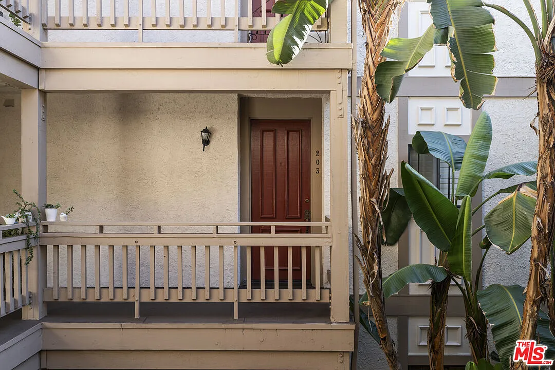 1 bed, 1.0 bath, 812 sqft, $2,895 — Photo 3
