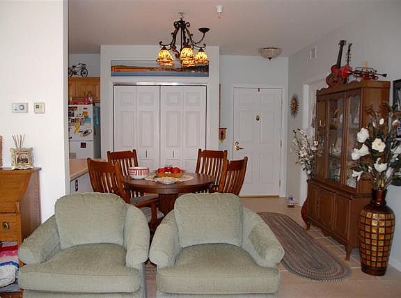 4th image of 1279 Lakeshore Park Pl APT 2H