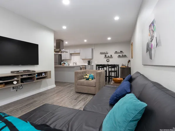 2124 Burton Dr #166, Austin, TX 78741