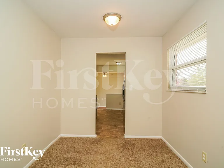 1509 Yazoo Dr — Photo 3