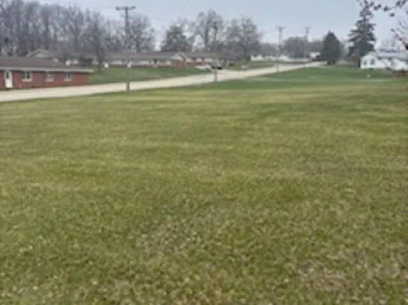 101 Thompson St NW, Hopkinton, IA 52237