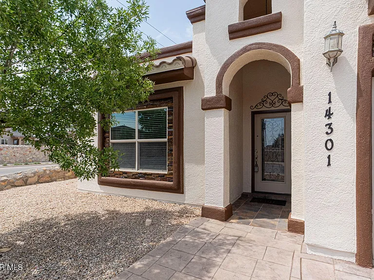 14301 High Rock Dr — Photo 2