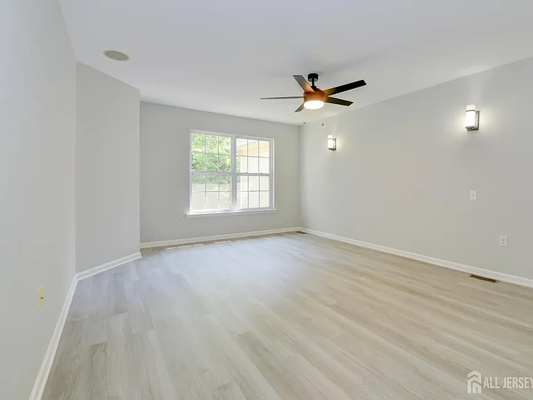 34 Forest Dr — Photo 27