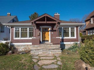 23 Oakland St, Huntington, NY