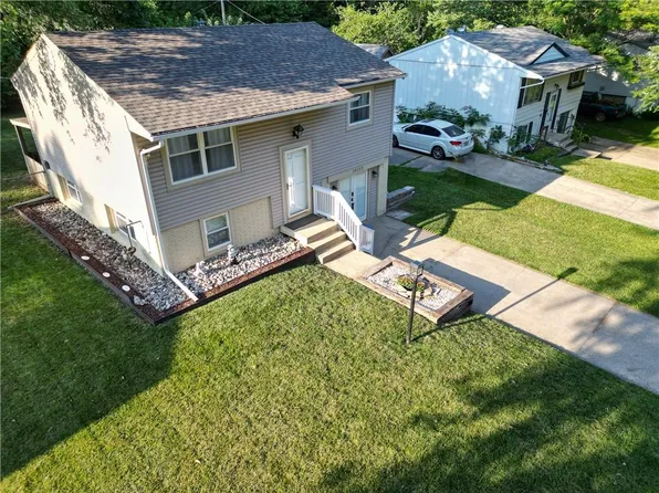 18102 E 16th Ter N, Independence, MO 64058