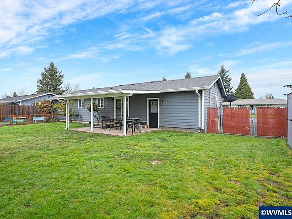 2nd image of 720 W Airway Rd