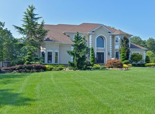 570 De Rose Ln, Jackson, NJ 08527