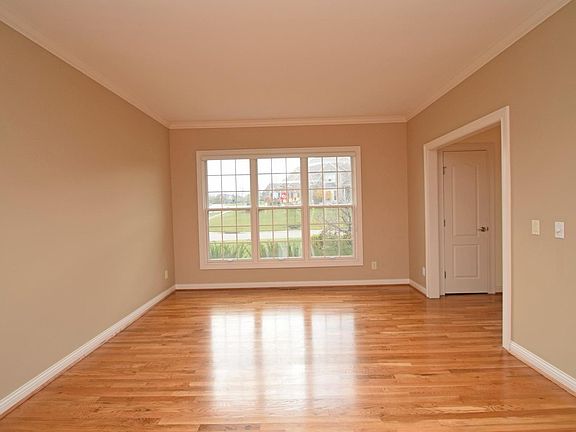 2nd image of 4850 Classic Turn Ln