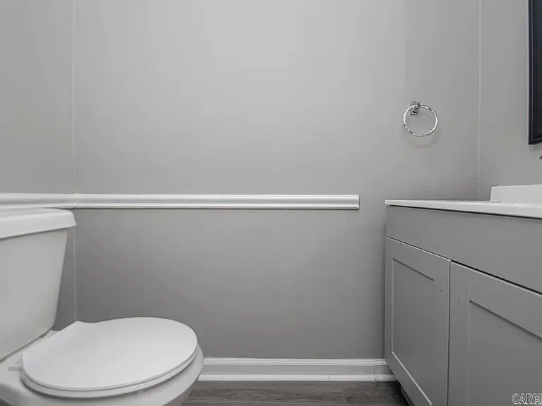 1820 Sanford Dr #4 — Photo 4