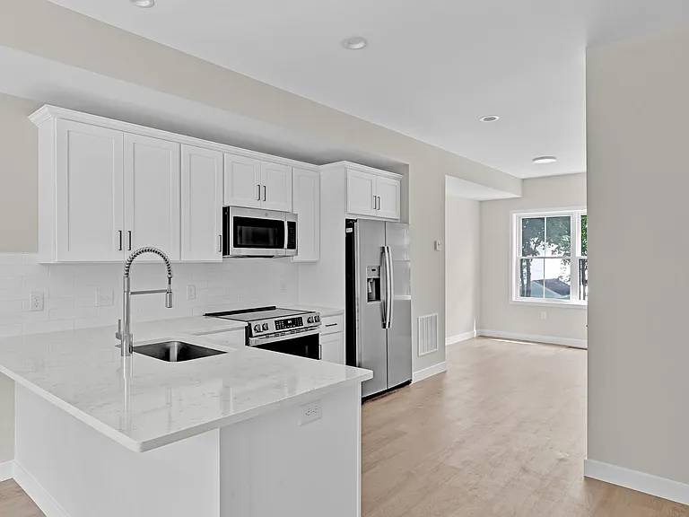 70 Whiting St #A — Photo 8