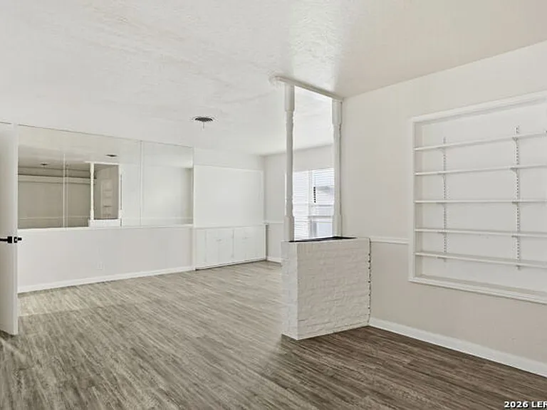 466 Sandalwood Ln — Photo 11