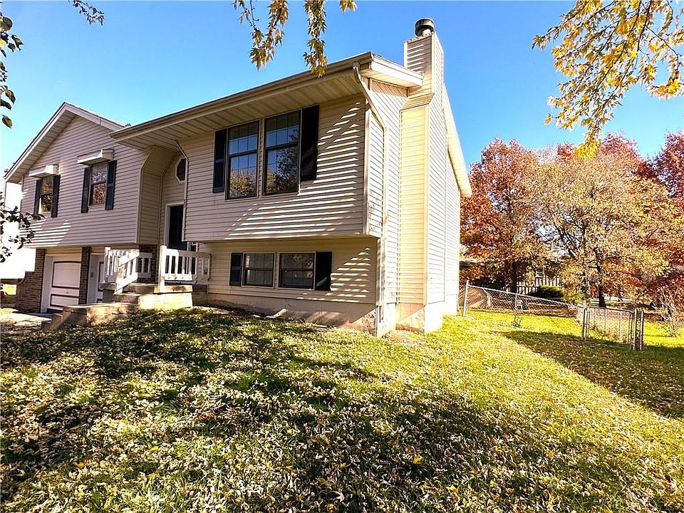 89 Oak St, Garden City, MO 64747 | Zillow