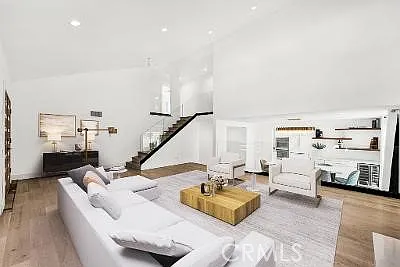 18340 Sandringham Ct — Photo 4