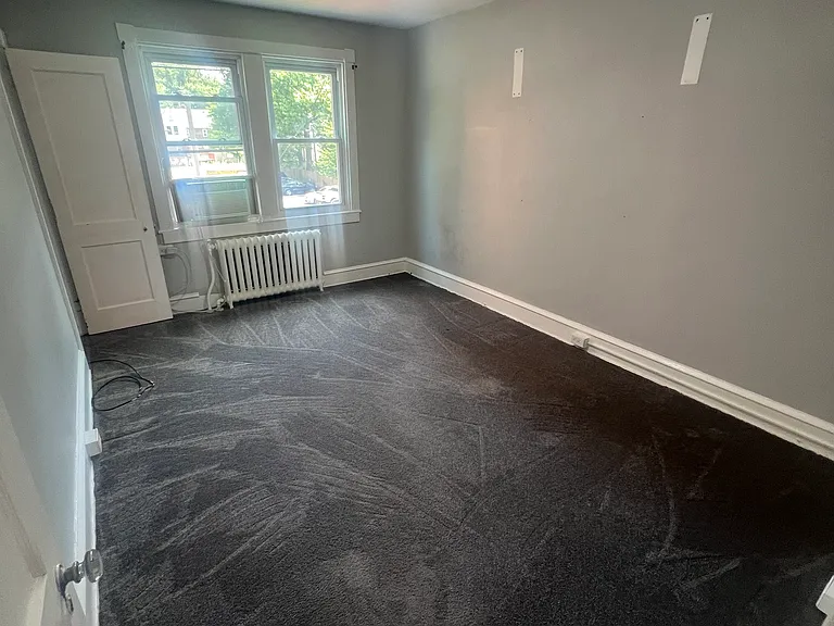 907 W 24th St — Photo 9